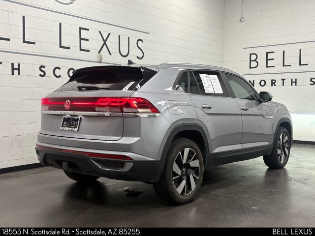 Used 2024 Volkswagen Atlas Cross Sport SE FWD image 4