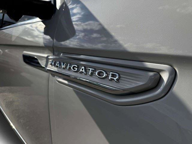 Used 2023 Lincoln Navigator Reserve RWD image 10