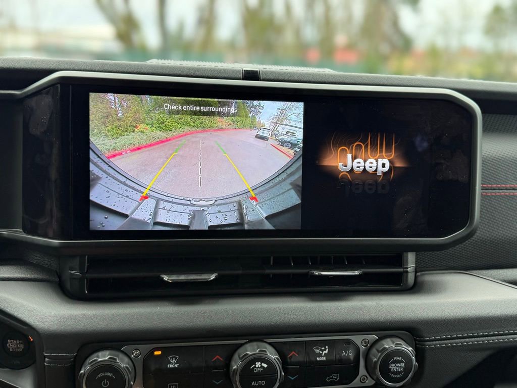 Used 2025 Jeep Wrangler Unlimited Rubicon image 36