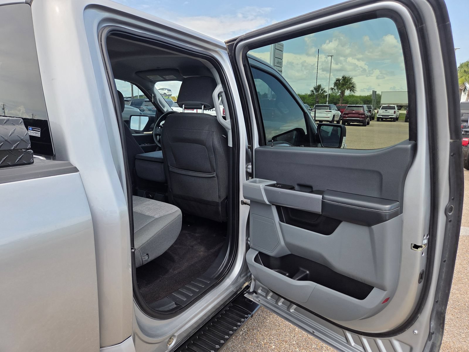 Used 2021 Ford F150 XLT w/ Trailer Tow Package AWD/4WD image 18