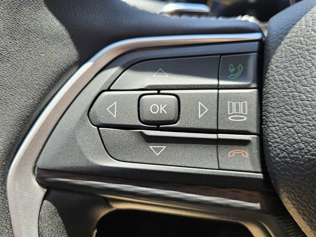 New 2025 Jeep Grand Cherokee L Laredo w/ Luxury Tech Group I RWD image 21