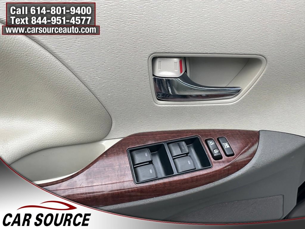 Used 2013 Toyota Sienna XLE AWD/4WD image 11