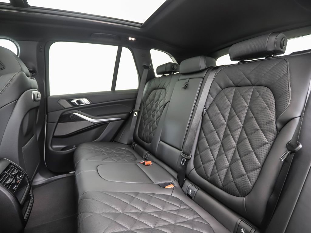 Used 2026 BMW X5 xDrive40i w/ M Sport Package image 21