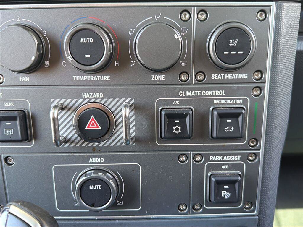 Used 2024 INEOS Grenadier Station Wagon AWD/4WD image 22