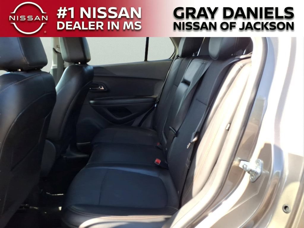 Used 2021 Chevrolet Trax LT AWD/4WD image 26