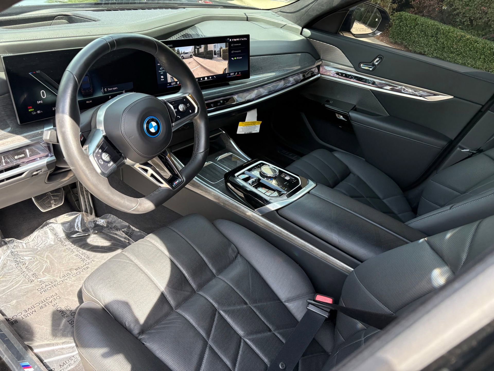 Used 2025 BMW i7 xDrive60 w/ Executive Package AWD/4WD image 6