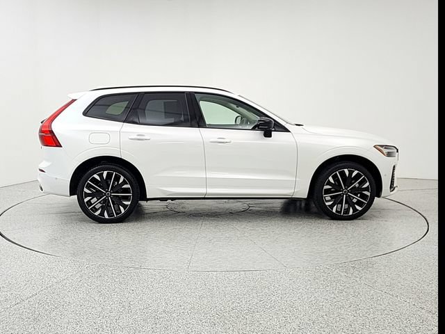 Certified 2026 Volvo XC60 B5 Ultra AWD/4WD image 4