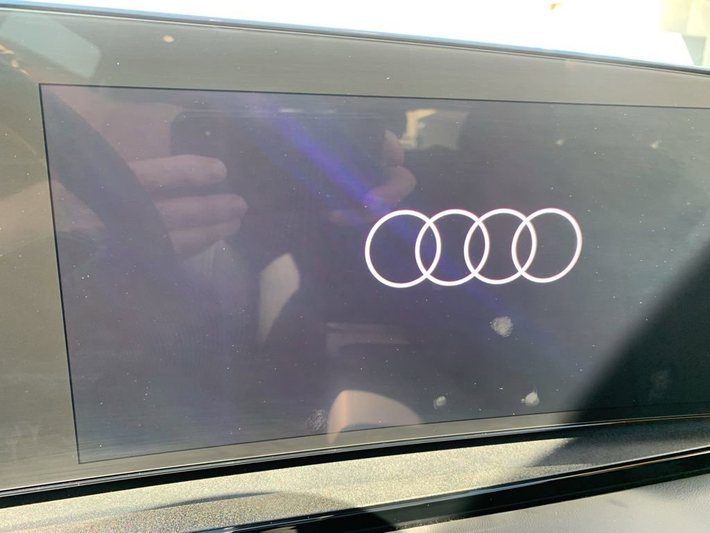 Used 2025 Audi Q6 e-tron Premium w/ Convenience Package image 37