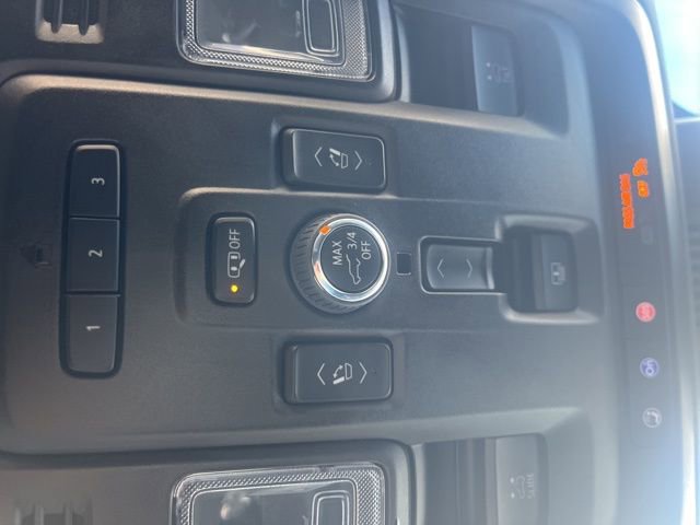 Used 2024 GMC Yukon XL Denali w/ Denali Reserve Package image 16