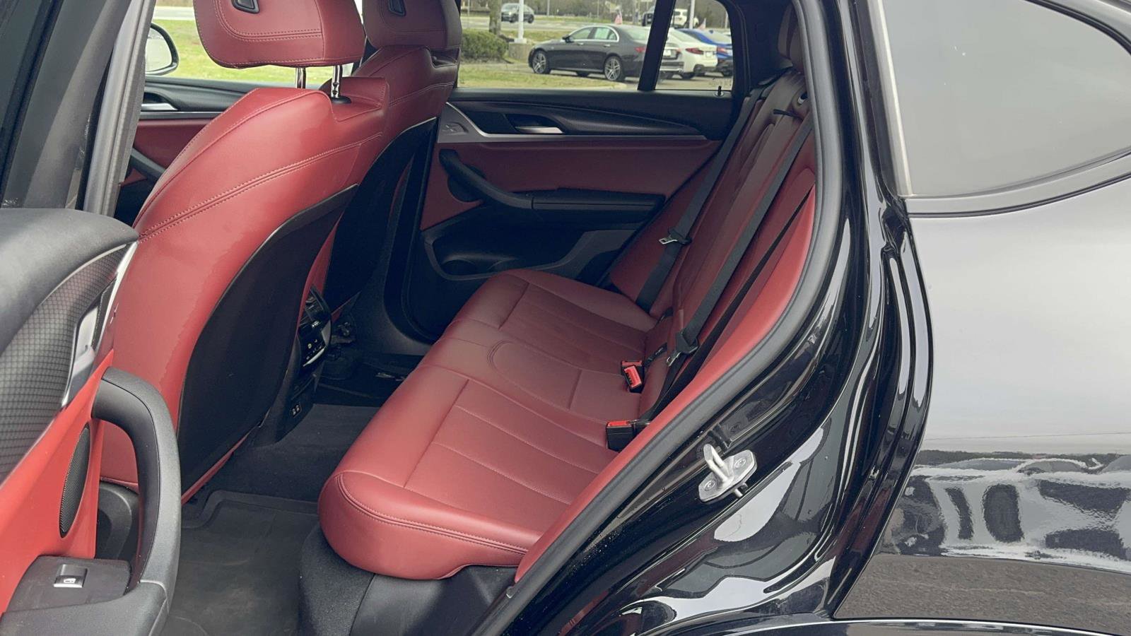 Used 2022 BMW X4 xDrive30i AWD/4WD image 14