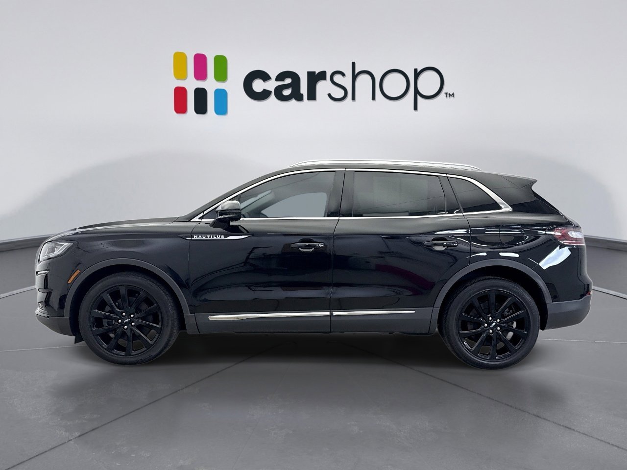 Used 2023 Lincoln Nautilus Reserve w/ Monochromatic Package image 2