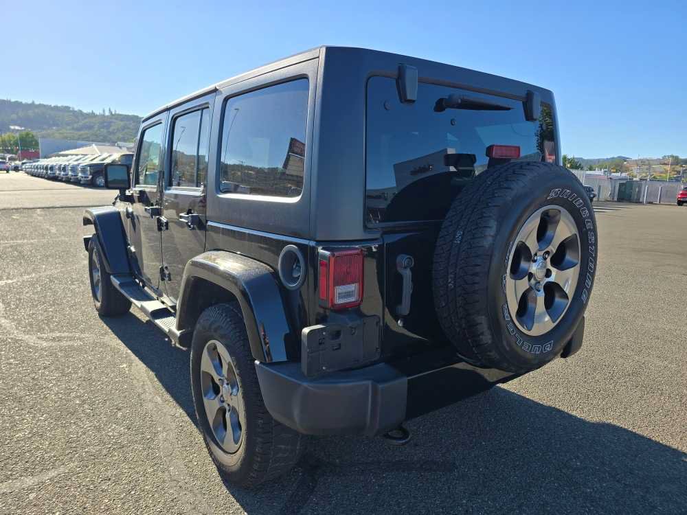 Used 2018 Jeep Wrangler Unlimited Sahara AWD/4WD image 2