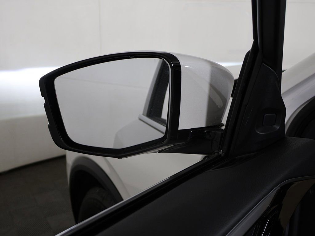 Used 2023 Acura MDX SH-AWD image 35