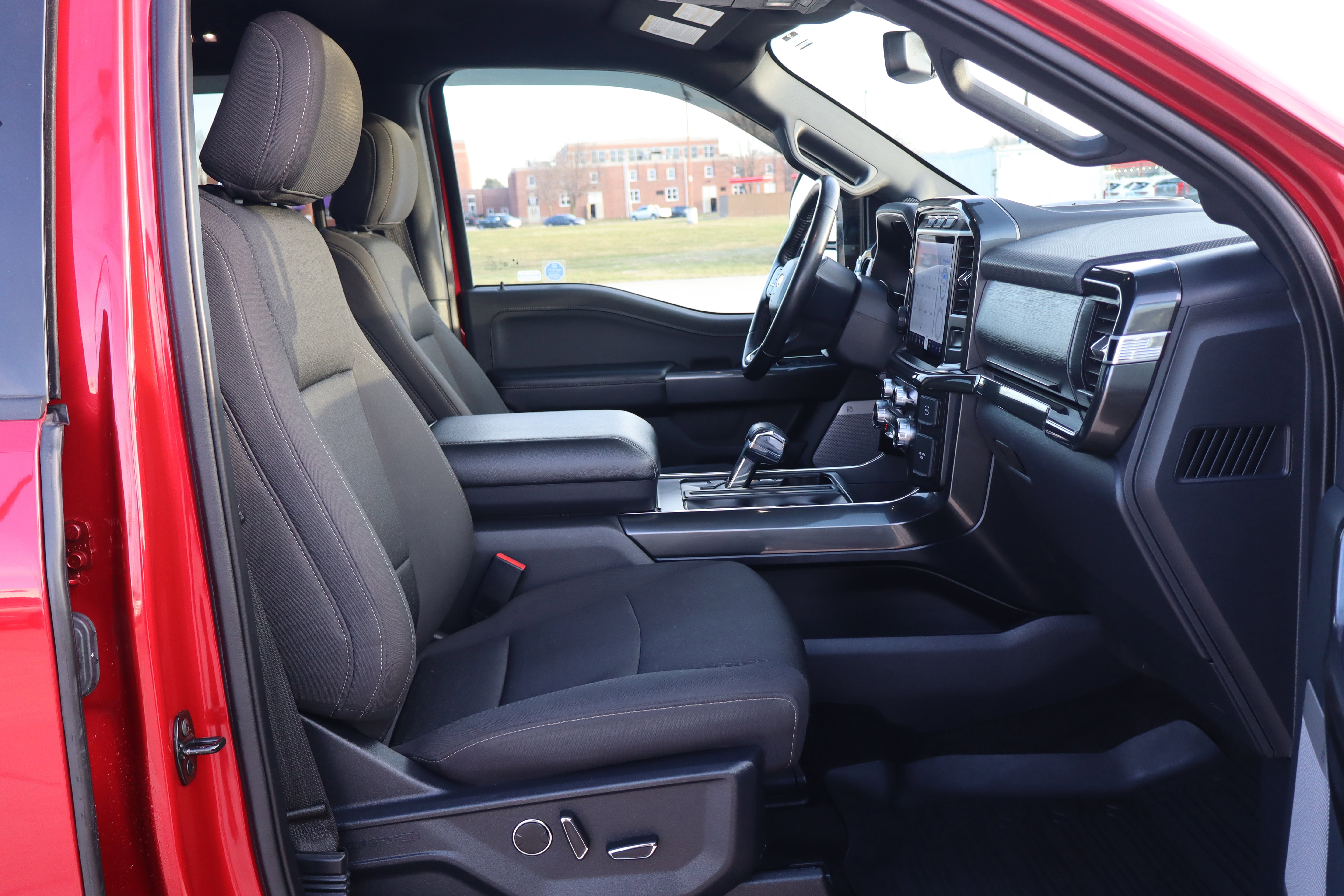 Used 2021 Ford F150 XLT w/ Equipment Group 302A High image 13