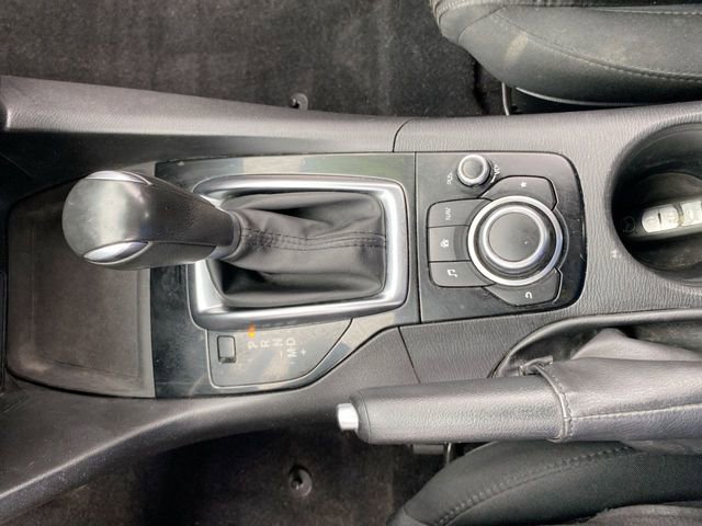 Used 2016 MAZDA MAZDA3 i Sport w/ Preferred Equipment Package FWD image 27