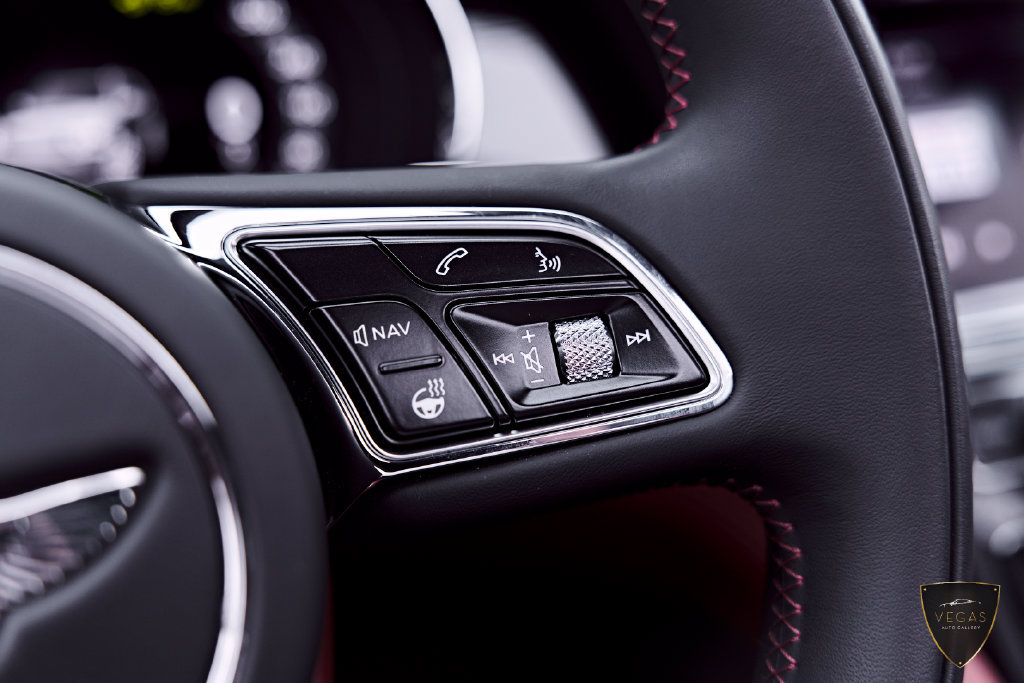 Used 2024 Bentley Bentayga AWD/4WD image 69