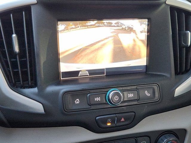 Used 2024 GMC Terrain SLE image 6