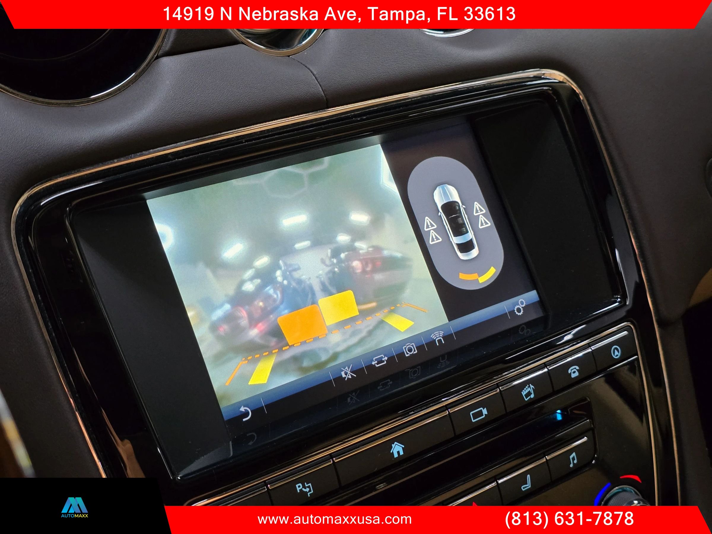 Used 2016 Jaguar XJ L Portfolio RWD image 25