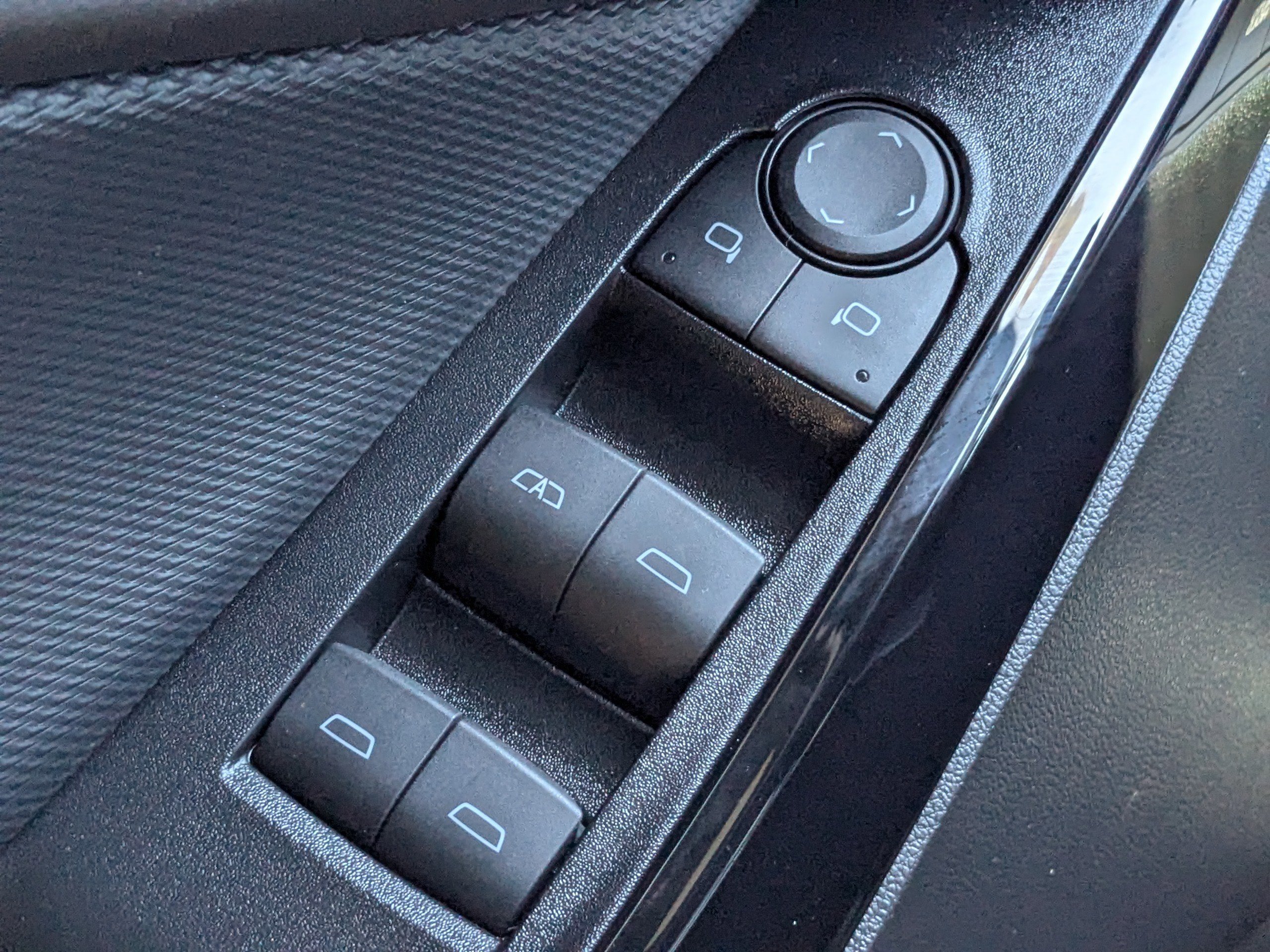 Used 2026 Chevrolet Equinox LT image 23