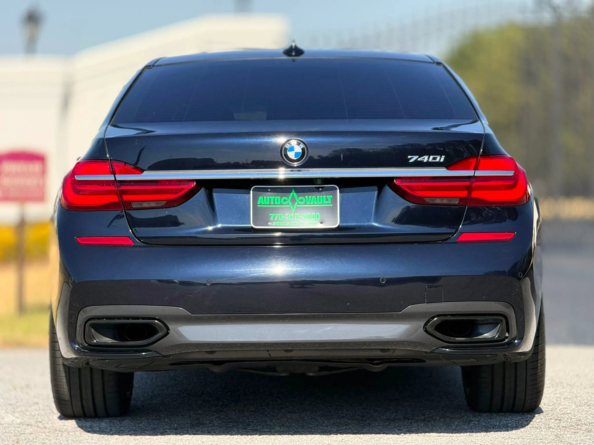 Used 2019 BMW 740i w/ Executive Package RWD image 10