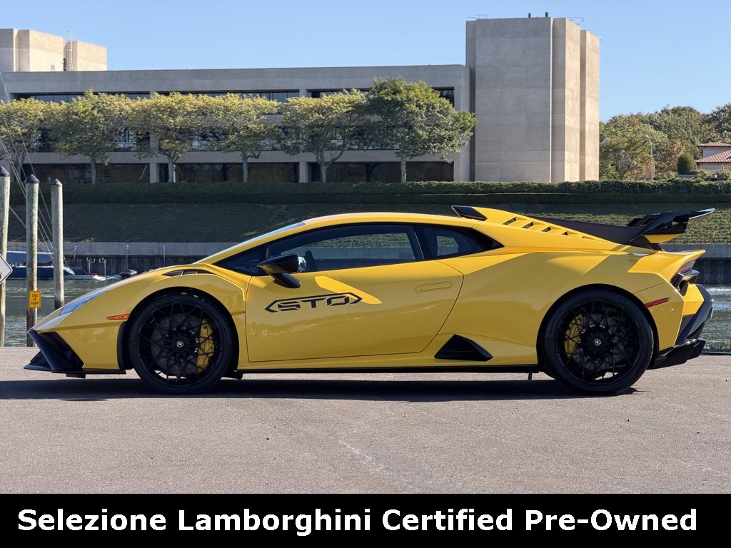 Used 2023 Lamborghini Huracan STO image 8