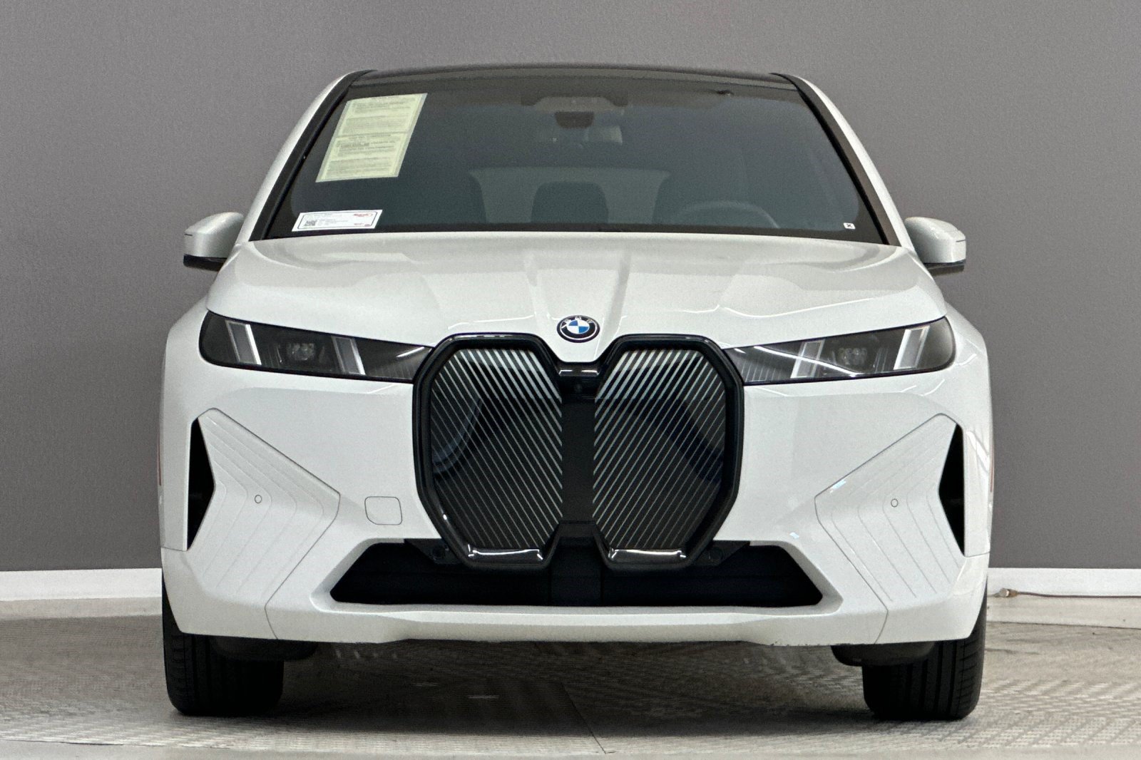Used 2026 BMW iX xDrive60 AWD/4WD image 6