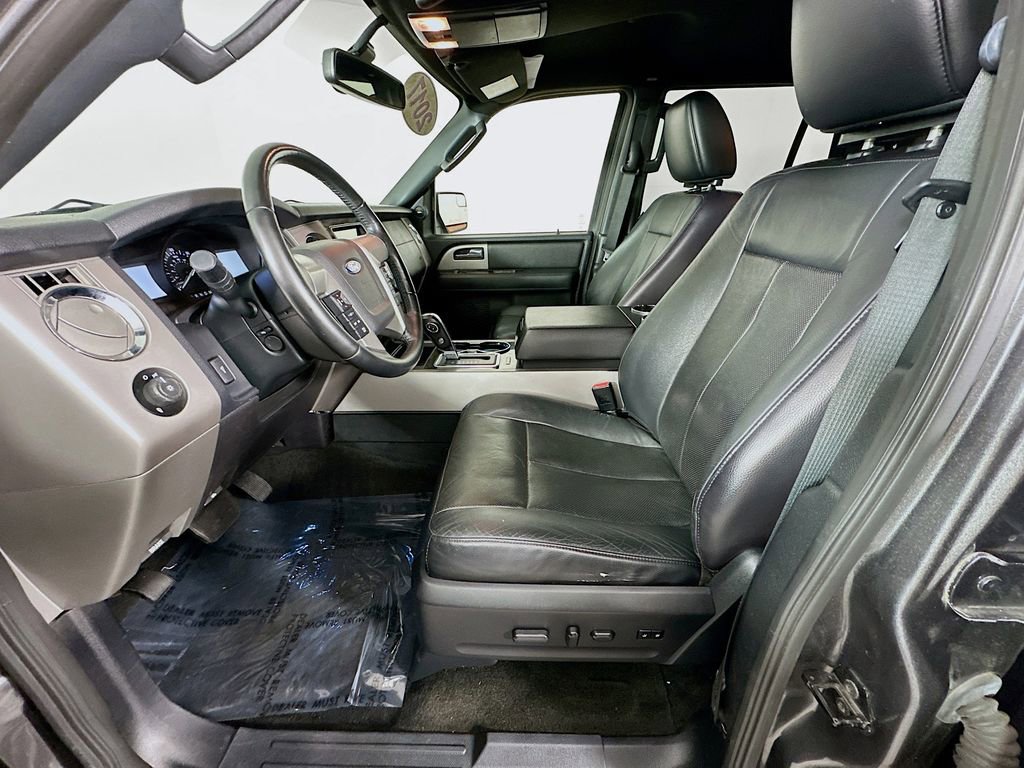 Used 2017 Ford Expedition Limited image 29