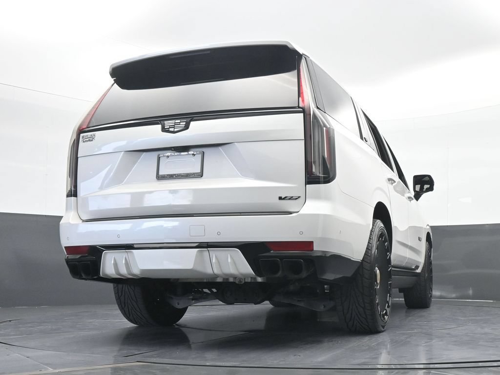 Used 2023 Cadillac Escalade V AWD/4WD image 89