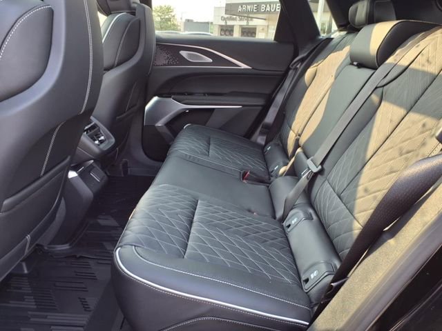 New 2026 Cadillac Lyriq V w/ Exterior Carbon Fiber Package image 7