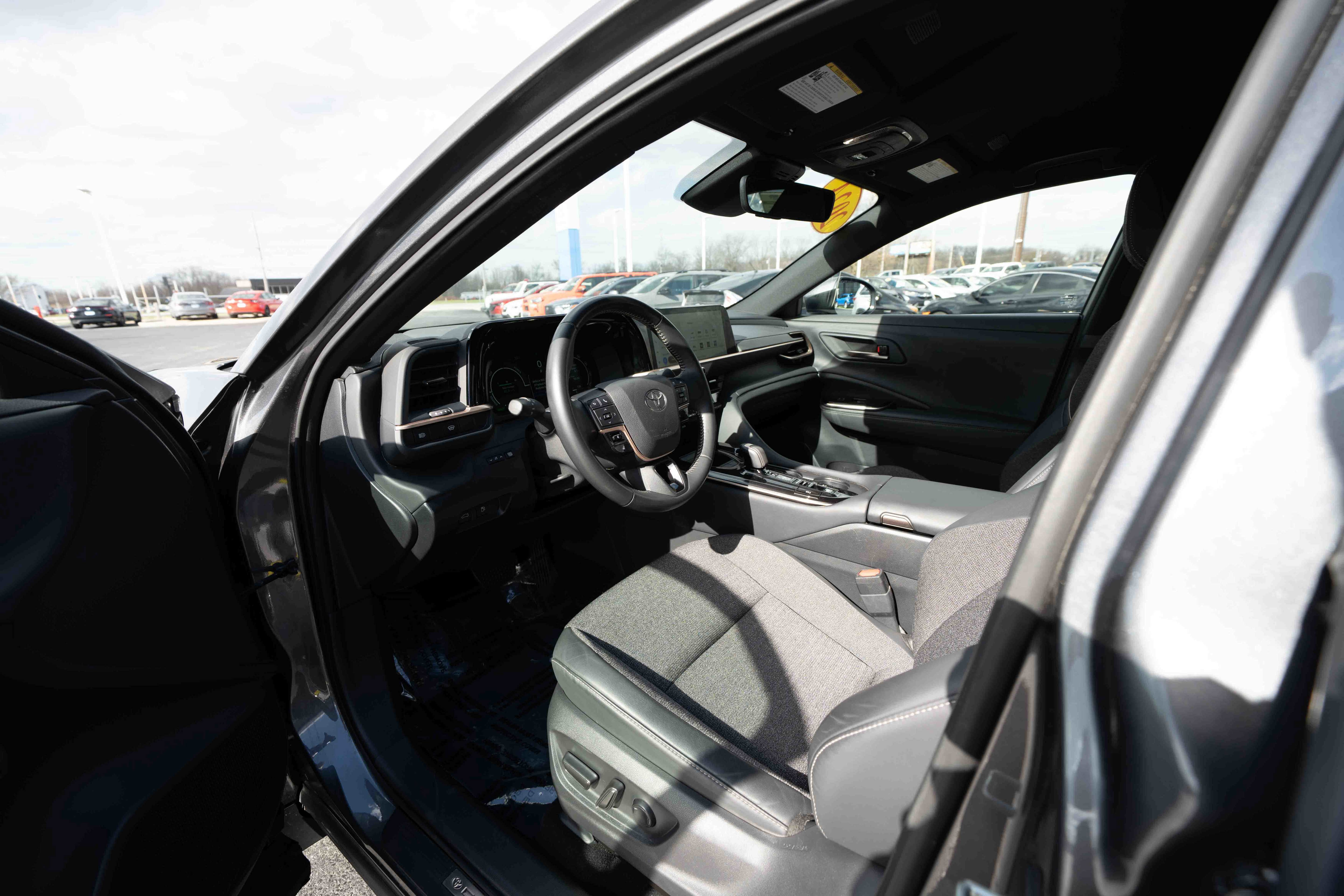 Used 2024 Toyota Crown XLE image 8