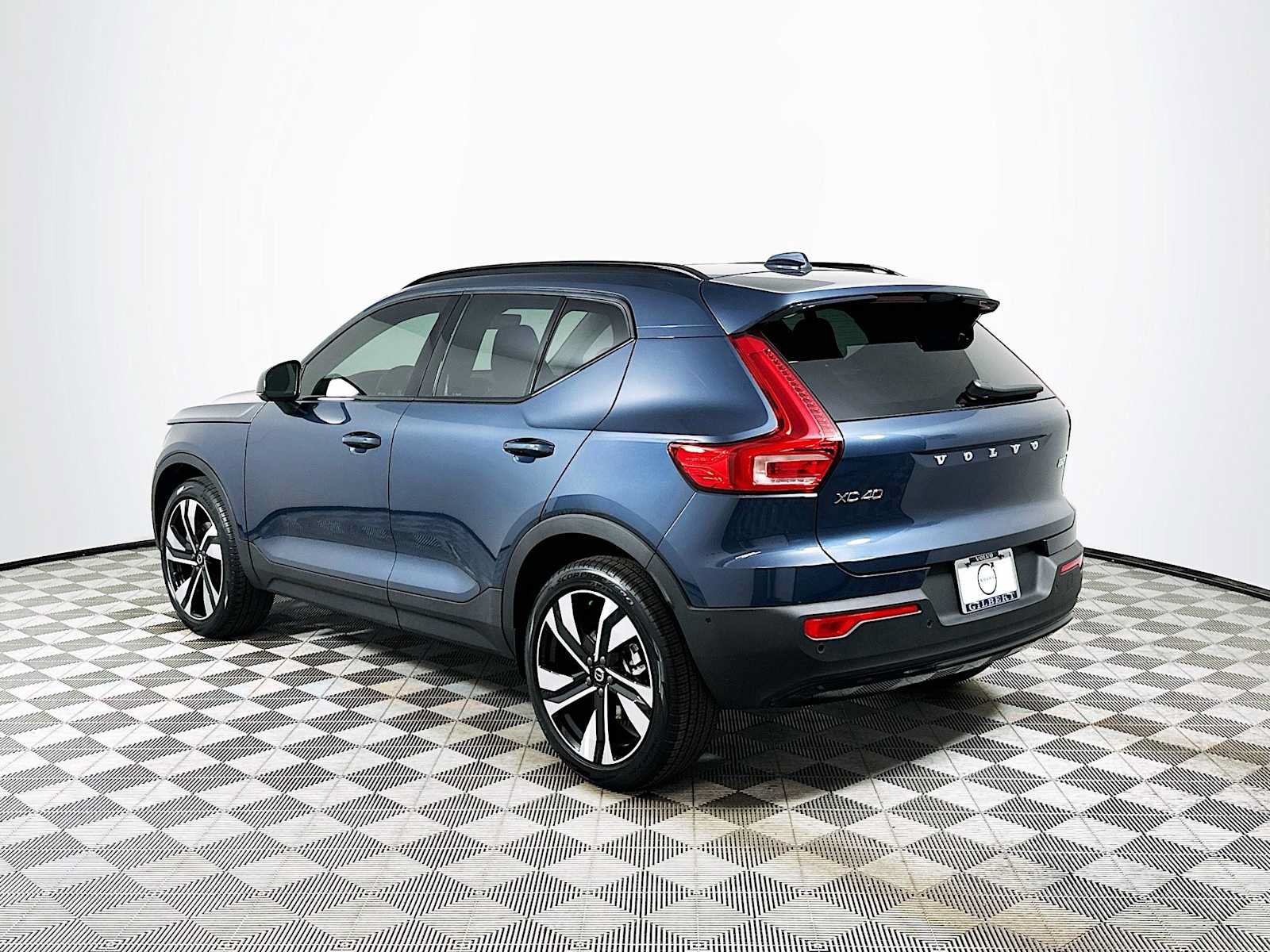 New 2026 Volvo XC40 B5 Ultra w/ Climate Package AWD/4WD image 5