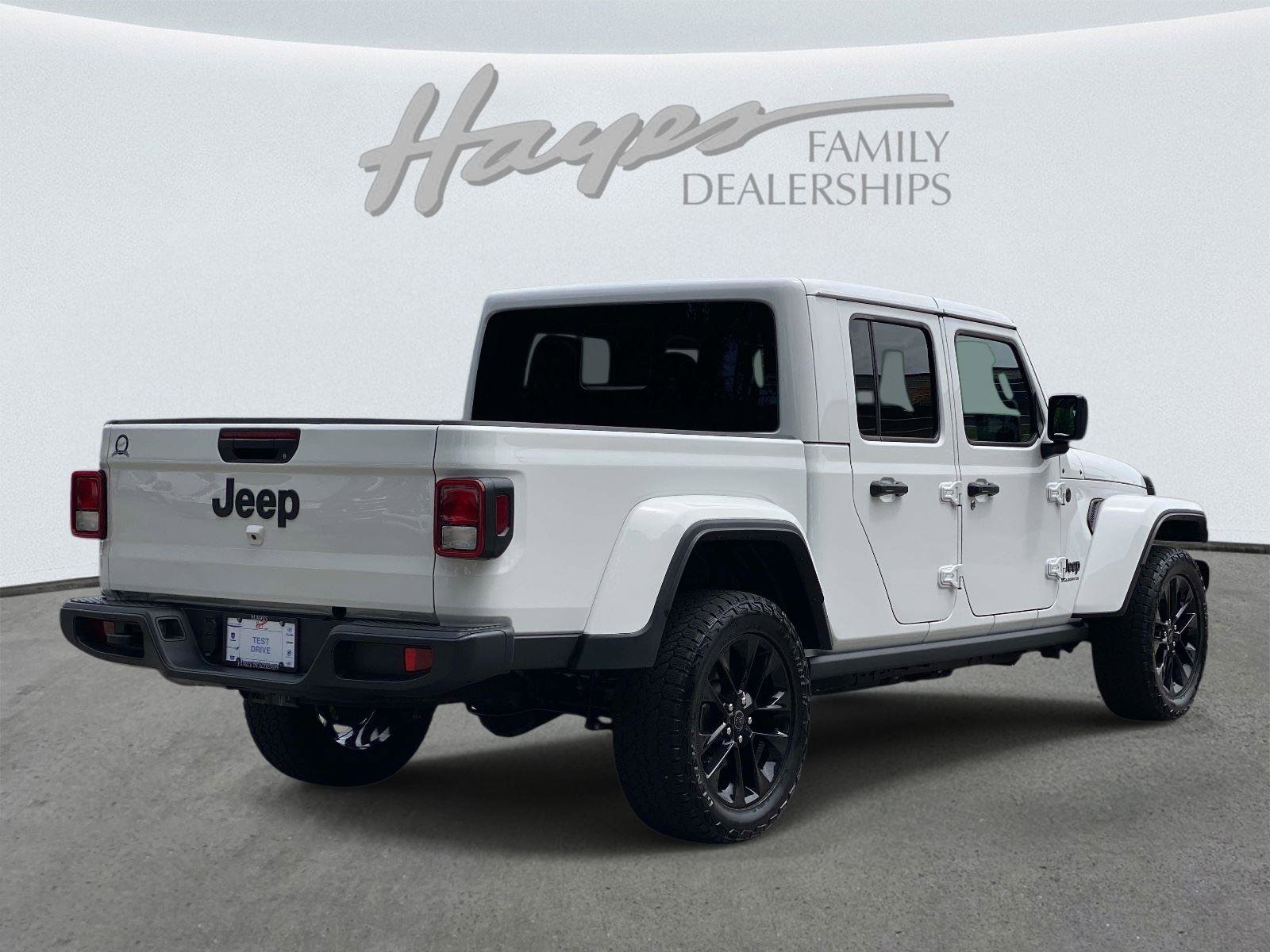 Used 2025 Jeep Gladiator Overland AWD/4WD video 3