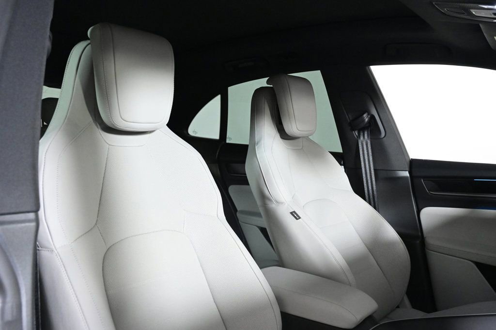 Certified 2025 Porsche Macan 4S Electric image 18