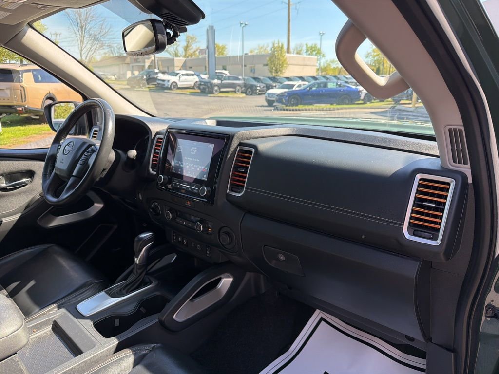 Used 2022 Nissan Frontier SV w/ SV Premium Package AWD/4WD image 12