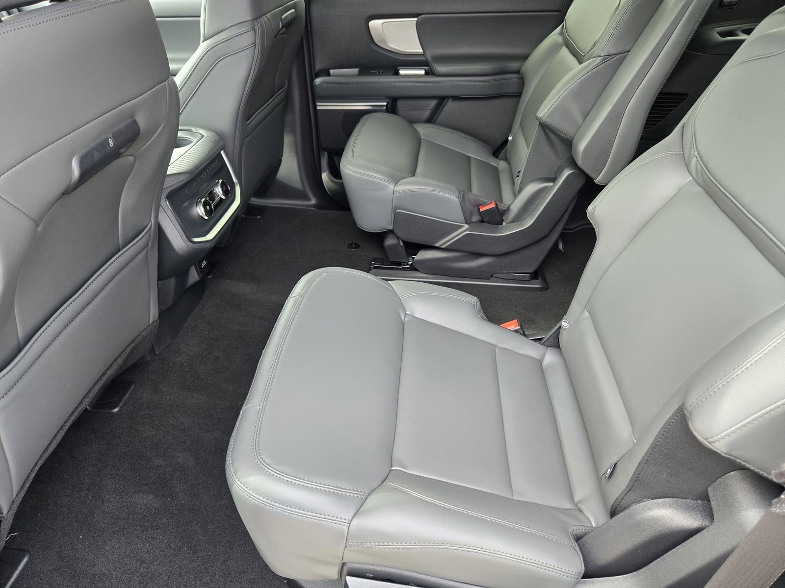 New 2026 Ford Expedition Active RWD image 29