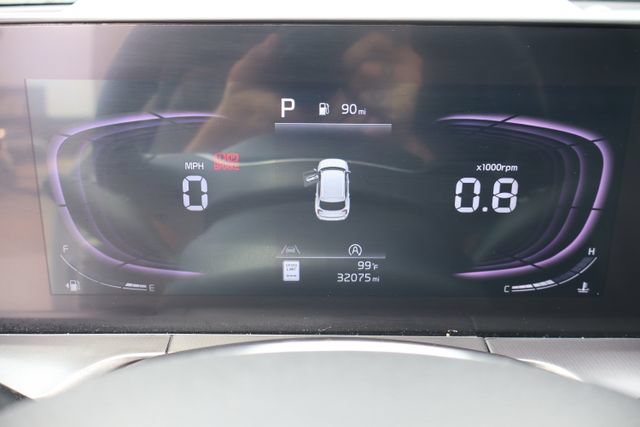 Used 2025 Kia Telluride S FWD image 16