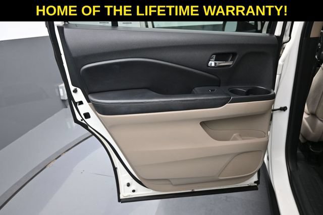 Used 2016 Honda Pilot EX image 32