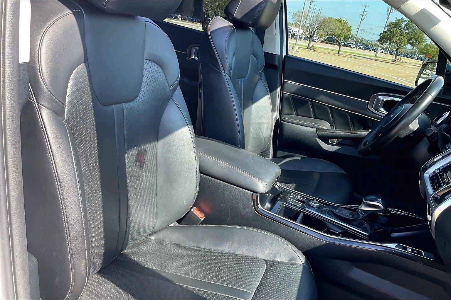 Certified 2022 Kia Sorento SX FWD image 11