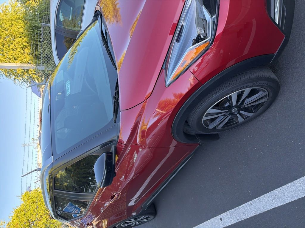 Used 2019 Nissan Kicks SR FWD image 3