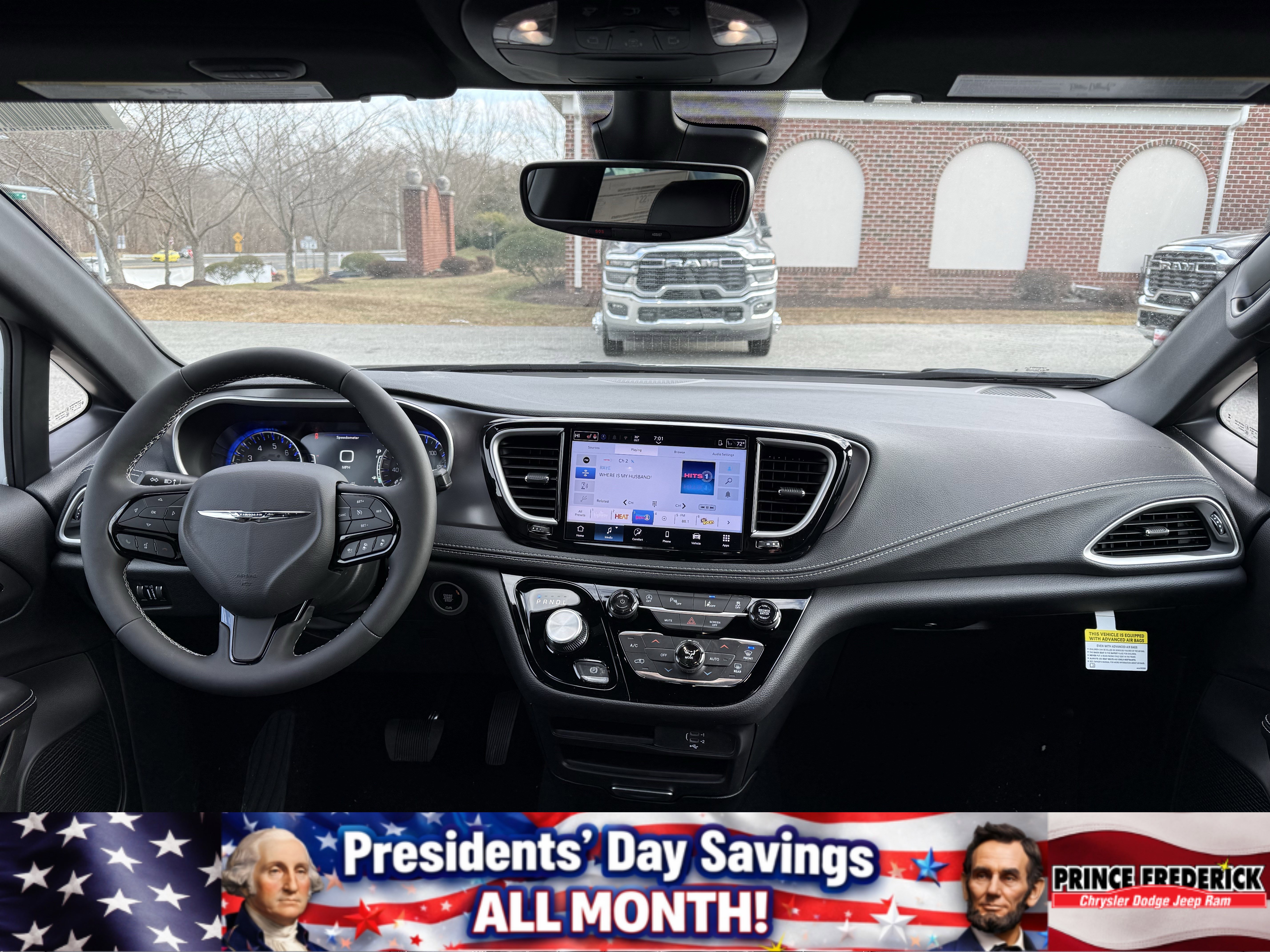 New 2026 Chrysler Pacifica Select image 18