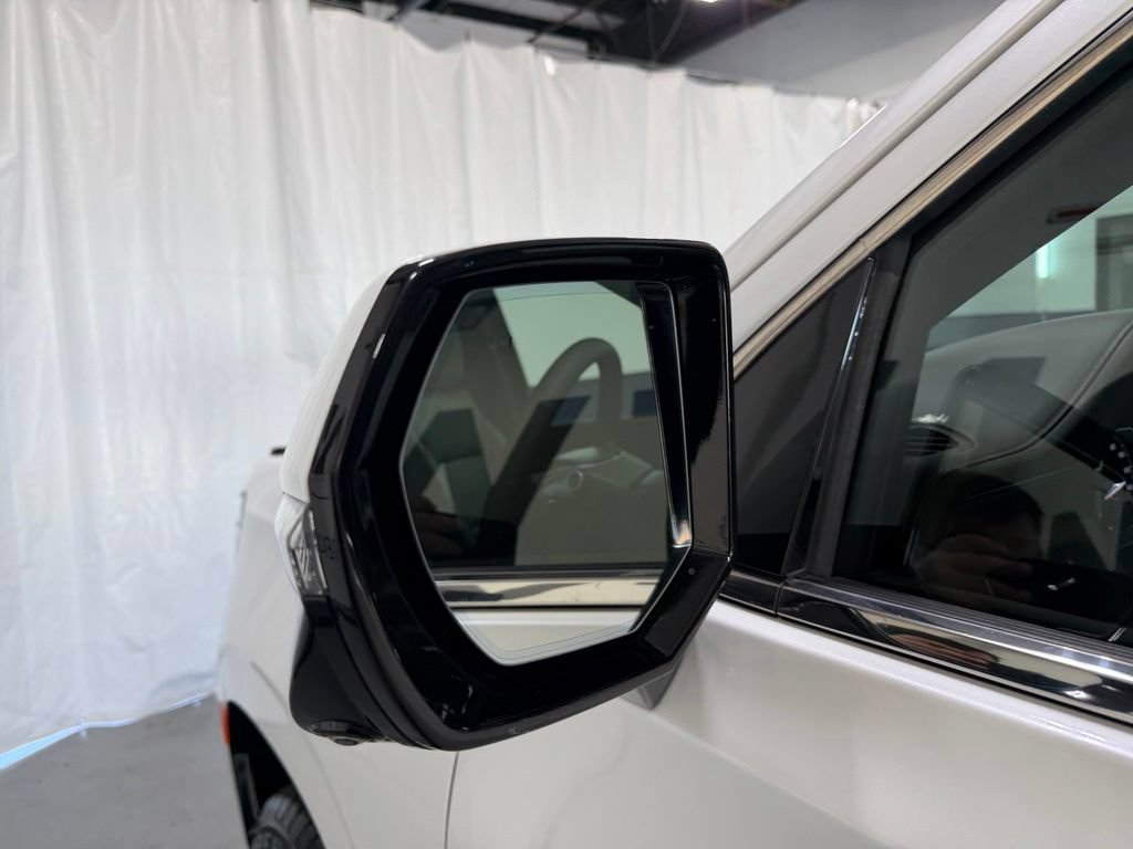 Used 2021 GMC Yukon SLT w/ SLT Luxury Plus Package AWD/4WD image 13