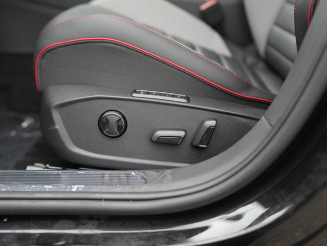 New 2026 Volkswagen GTI SE FWD image 31