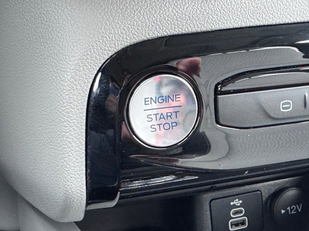 Used 2024 Ford Escape SE FWD image 6