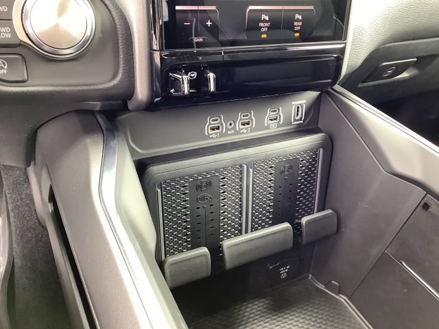 New 2026 RAM 1500 Laramie w/ Night Edition AWD/4WD image 19
