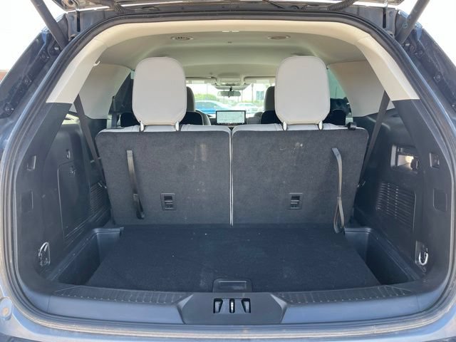 Used 2025 Ford Explorer Active w/ Active Comfort Package RWD image 28