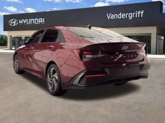 Used 2025 Hyundai Elantra Sport FWD image 8