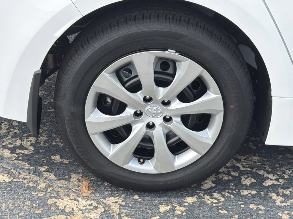 Used 2026 Toyota Corolla LE FWD image 21