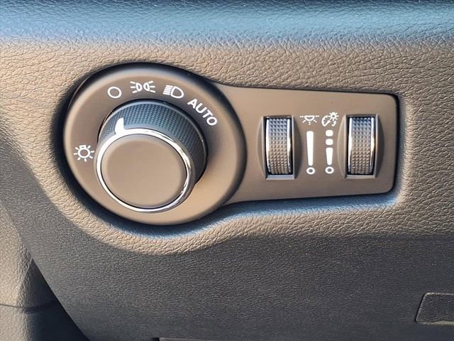 New 2026 Chrysler Voyager LX image 18