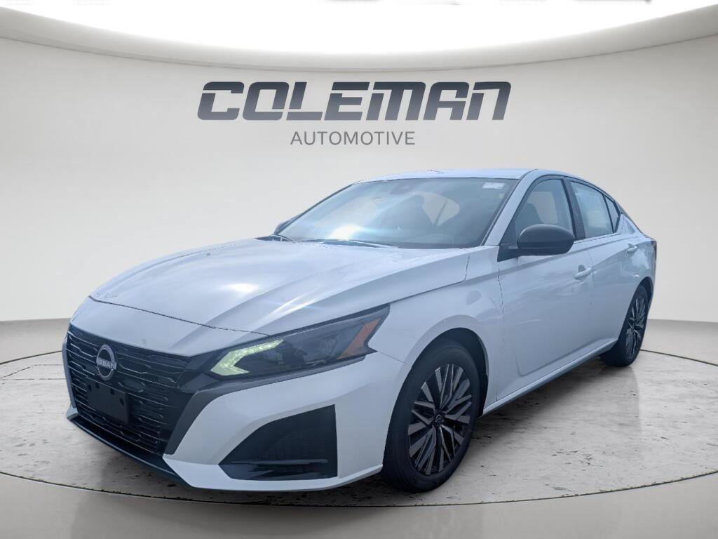 New 2026 Nissan Altima 2.5 SV FWD image 1