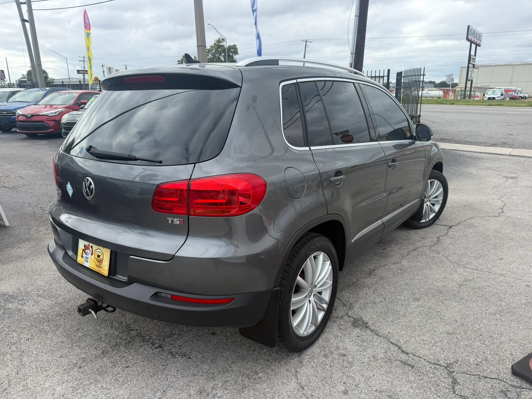 Used 2016 Volkswagen Tiguan SE FWD image 4